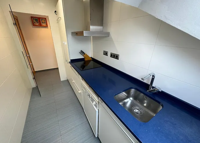 A 2 Min De La Playa Con Garaje Privado! Apartment *