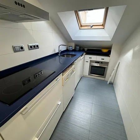 A 2 Min De La Playa Con Garaje Privado! Daire Somo